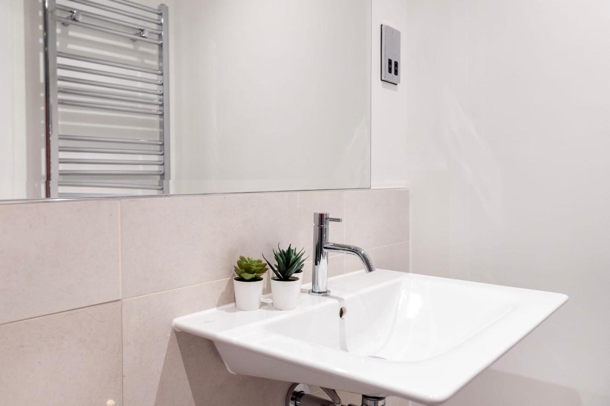 Fitzrovia With Balcony - Cityapartmentstay London Exteriör bild