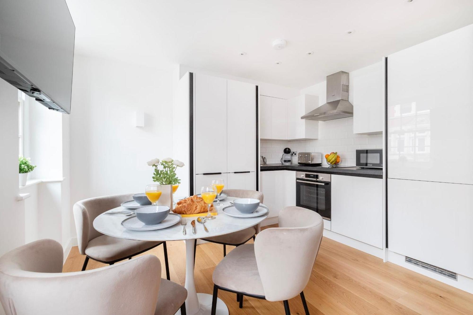 Fitzrovia With Balcony - Cityapartmentstay London Exteriör bild